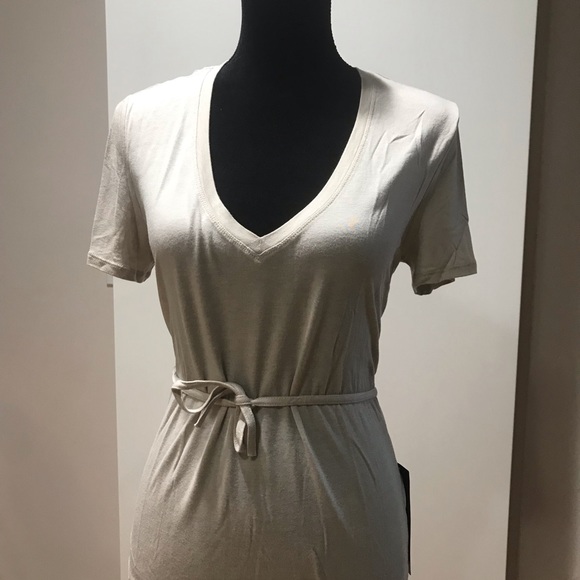 NWT BCBG Deep V T-Shirt - Picture 3 of 6